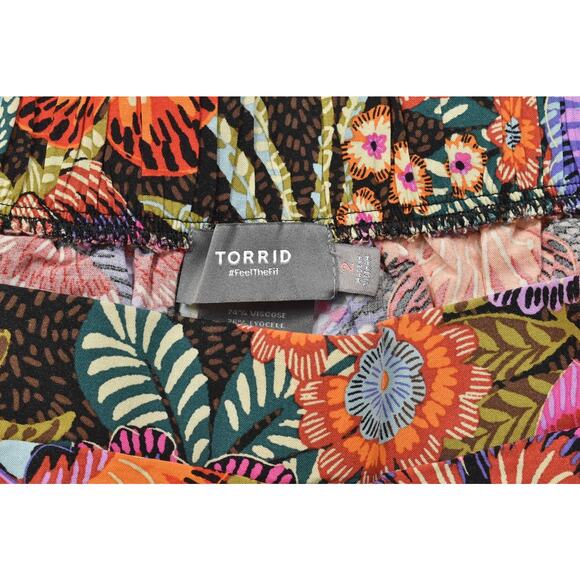 Torrid Women's Plus Size 2 Floral Pull On Shorts Inseam 4 in Unique Pattern - Picture 7 of 8